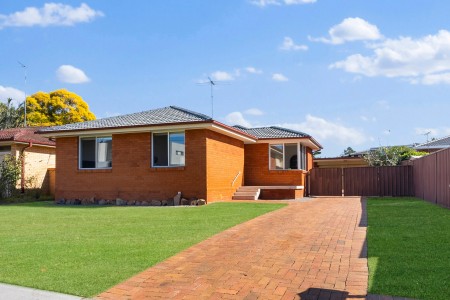 THREE BEDROOM, STUNNING SINGLE-LEVEL HOME - OPEN TO VIEW SAT 01/08/2026 @ 2-2.30PM