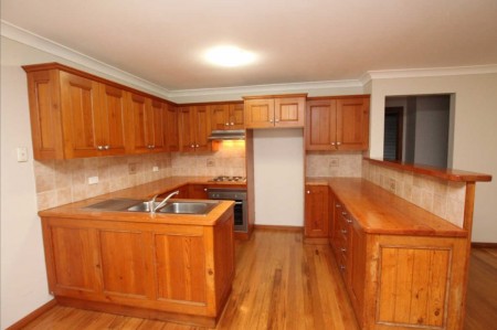Well Presented 2 Bedroom Villa