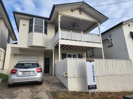 20 NOELA STREET, Coorparoo, QLD 4151