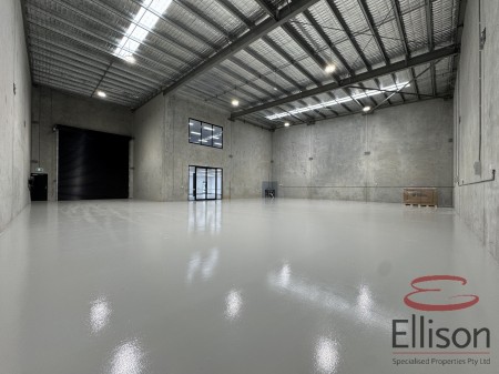 2/2 Stone Court, Kingston, QLD 4114