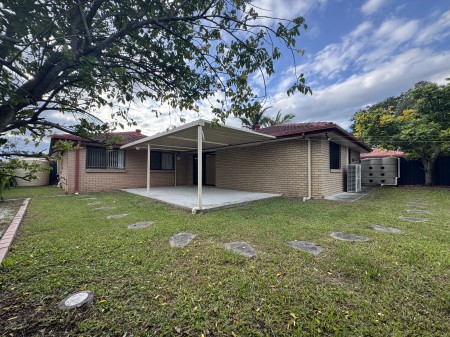 39 Springfield Crescent, Daisy Hill, QLD 4127