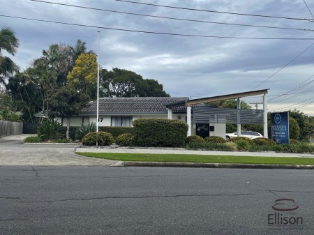 37 Vanessa Boulevard, Springwood, QLD 4127