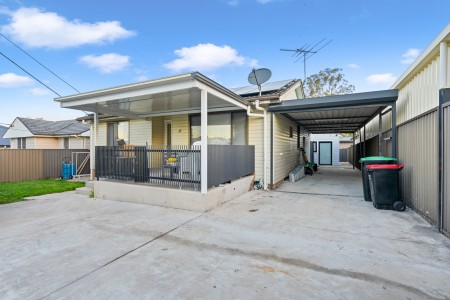 18 Catherine Ave, Lurnea, NSW 2170