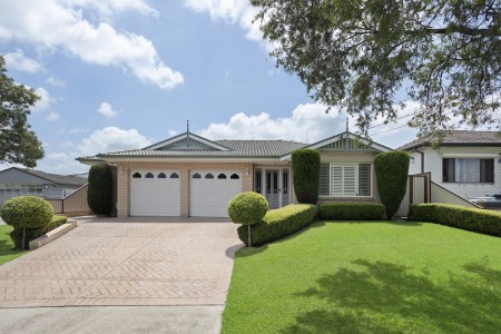 STUNNING SINGLE LEVEL HOME  - OPEN TO VIEW SAT 22/02/2025 @ 12-12.30PM