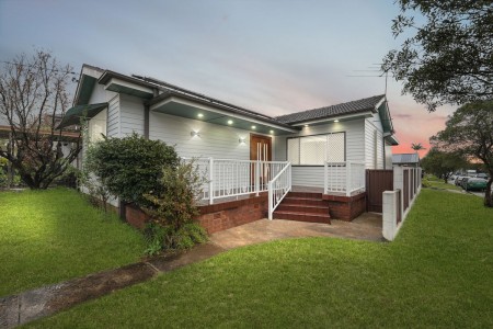CORNER BLOCK, DUAL RESIDENCE