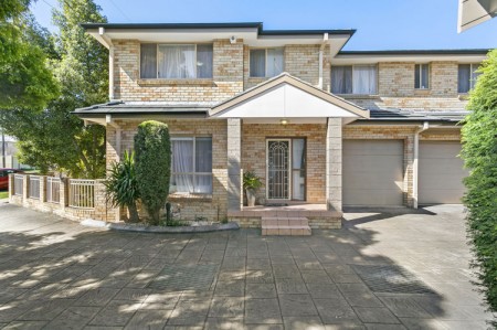 FABULOUS FULL-BRICK TOWNHOUSE