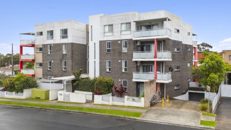 SUPREME LOCATION, MODERN APARTMENT - OPEN TO VIEW SAT 06/12/2025 @ 11-11.30AM
