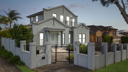 CORNER POSITION, WALK TO SHOPPING  - OPEN TO VIEW SAT 31/05/2025 @ 3-3.30PM