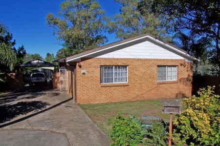 BEGINNERS BRICK VENEER - SOLD $375,000