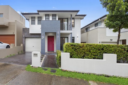 PARK FRONTED STUNNER - OPEN TO VIEW SAT 01/06/2024 @ 12-12.30PM