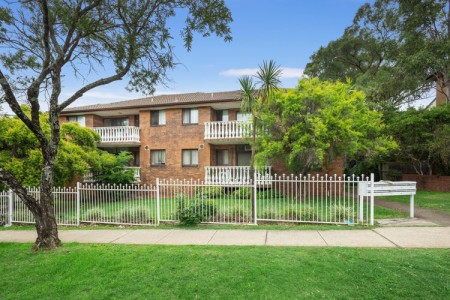 OVERSIZED THREE BED UNIT