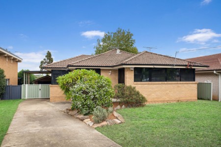 SINGLE LEVEL BRICK HOME