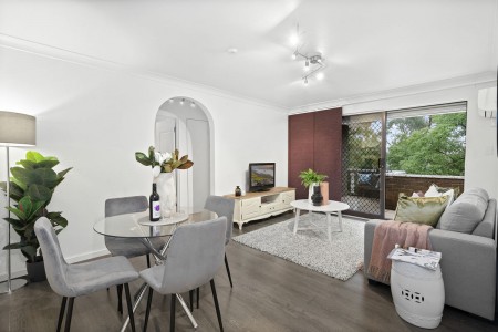 LEAFY LIVING, WALK TO STATION - OPEN TO VIEW SAT 18/05/2024 @ 4-4.30PM