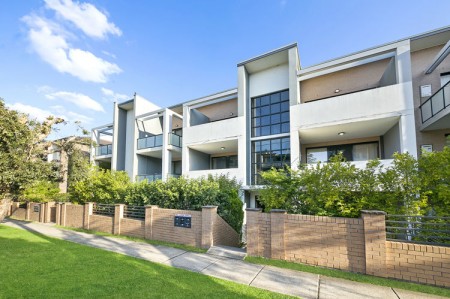 GORGEOUS GROUND FLOOR UNIT