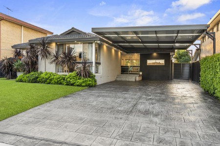 STYLISH SINGLE LEVEL FAMILY HOME