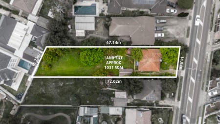 BIG BLOCK WITH DEVELOPMENT POTENTIAL