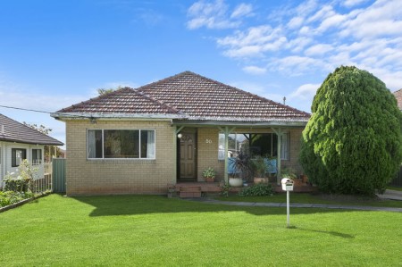 BRICK HOME ON DUPLEX DEVELOPMENT SITE