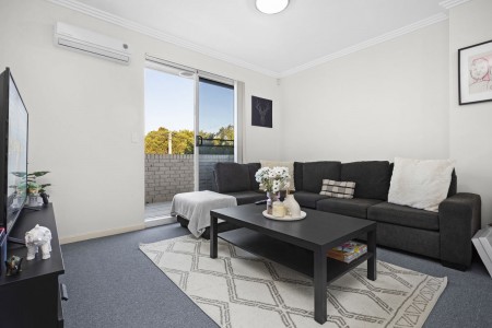 INVESTMENT OR FIRST APARTMENT - OPEN TO VIEW SAT 01/06/2024 @ 2-2.30PM