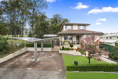 ABSOLUTE GOLF COURSE FRONTAGE