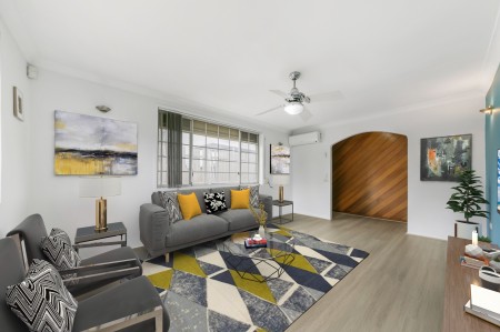 Four-bedroom house, with Gas cooking and Air-conditioner