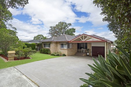 SUNNY NORTH-FACING FAMILY HOME