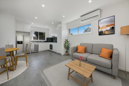 Near-New Air-Conditioned Two-Bedroom Granny-Flat with Gas Cook-Top, Dishwasher and Private Fenced Yard!!!