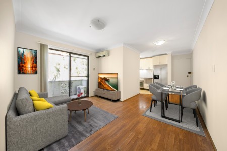 Air-Conditioned Two-Bedroom Unit with Laminate Timber Floors and Single Lock-Up Garage!!!