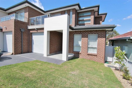 Home Sweet Home! Stunning Modern Four Bedroom Duplex with Ducted Air and Gas Cooking