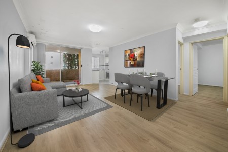 Great Location, Two Bedroom Unit with Gas Cooking!