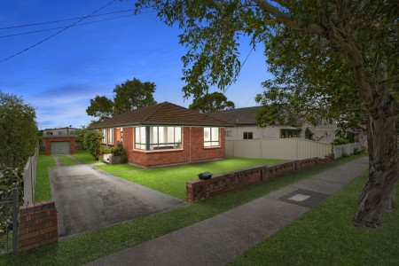 FRESH FOUR BED HOME, EXTRA-LARGE BLOCK