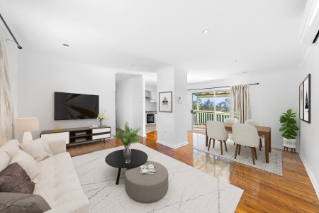 Well presented 3 bedroom house with air conditioning