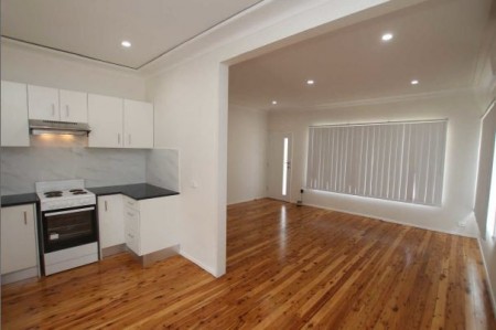 Fully Renovated Home with Brand New Split Air-Conditioning!