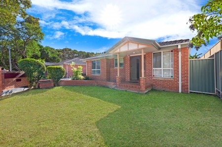 Modern Two Bedroom Well Maintained Villa with Air Conditioning!