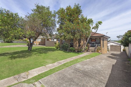 SINGLE-LEVEL BRICK HOME - OPEN TO VIEW SAT 04/05/2024 @ 9-9.30AM