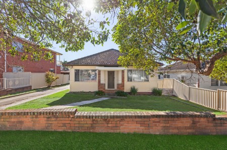 SUBSTANTIAL BLOCK, STAND-ALONE HOME