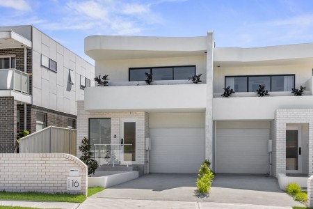 DESIGNER DUPLEX - OPEN TO VIEW SAT 11/04/2026 @ 1-1.30PM