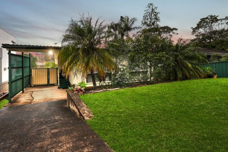 INCREDIBLE PARK FRONTAGE - OPEN TO VIEW SAT 16/08/2025 @ 10-10.30AM