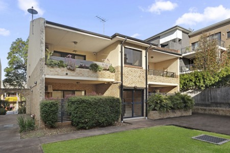 OPTIMAL AIRFLOW WITH TWIN BALCONIES