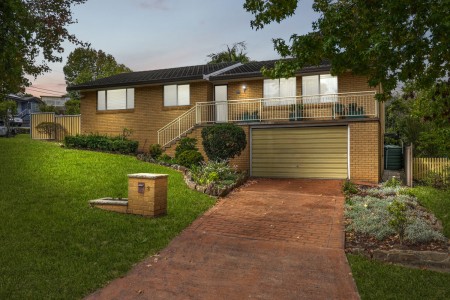 OVERSIZED CORNER BLOCK