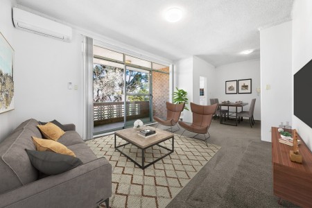 Two Bedroom Unit with Air Conditioning and a pool in the complex!