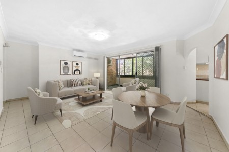 Home Sweet Home! Two Bedroom Air Conditioned Unit with Lock Up Garage.