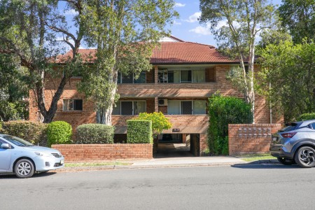 LOW MAINTENANCE, LOVELY PRESENTATION