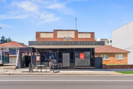 R4 ZONED, DUAL INCOME WITH BONUS POTENTIAL