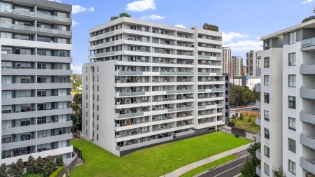 SUN-FILLED TWO BEDDER  - OPEN TO VIEW SAT 20/09/2025 @ 9-9.30AM