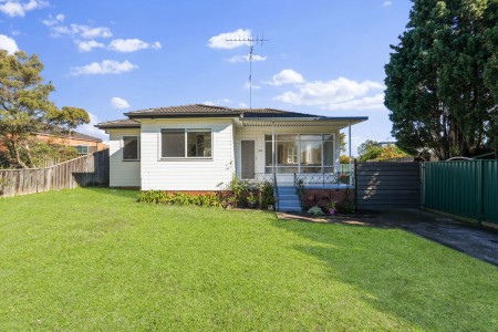 LARGE BLOCK, REFRESHED FAMILY HOME