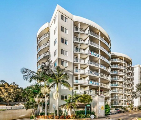 Resort Style Executive Apartment!