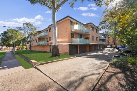 SPACIOUS FULL BRICK APARTMENT