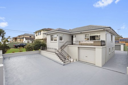 UP TO 3 SEPARATE RESIDENCES  - OPEN TO VIEW SAT 16/08/2025 @ 1-1.30PM