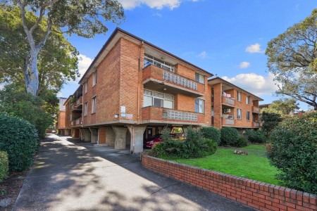 SOLID UNIT, LIVE, RENT OR REFRESH