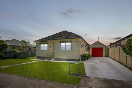 BIG R4 ZONED BLOCK, WIDE FRONTAGE